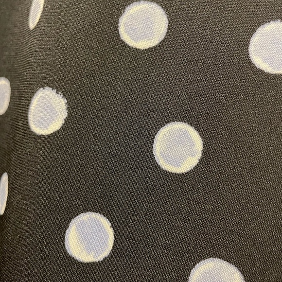 Liz Claiborne capped sleeve blouse - Picture 3 of 5